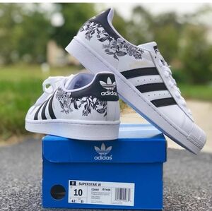 RARE/Hard to find! Adidas Floral Embroidered Superstar Originals - Women's Sz 10